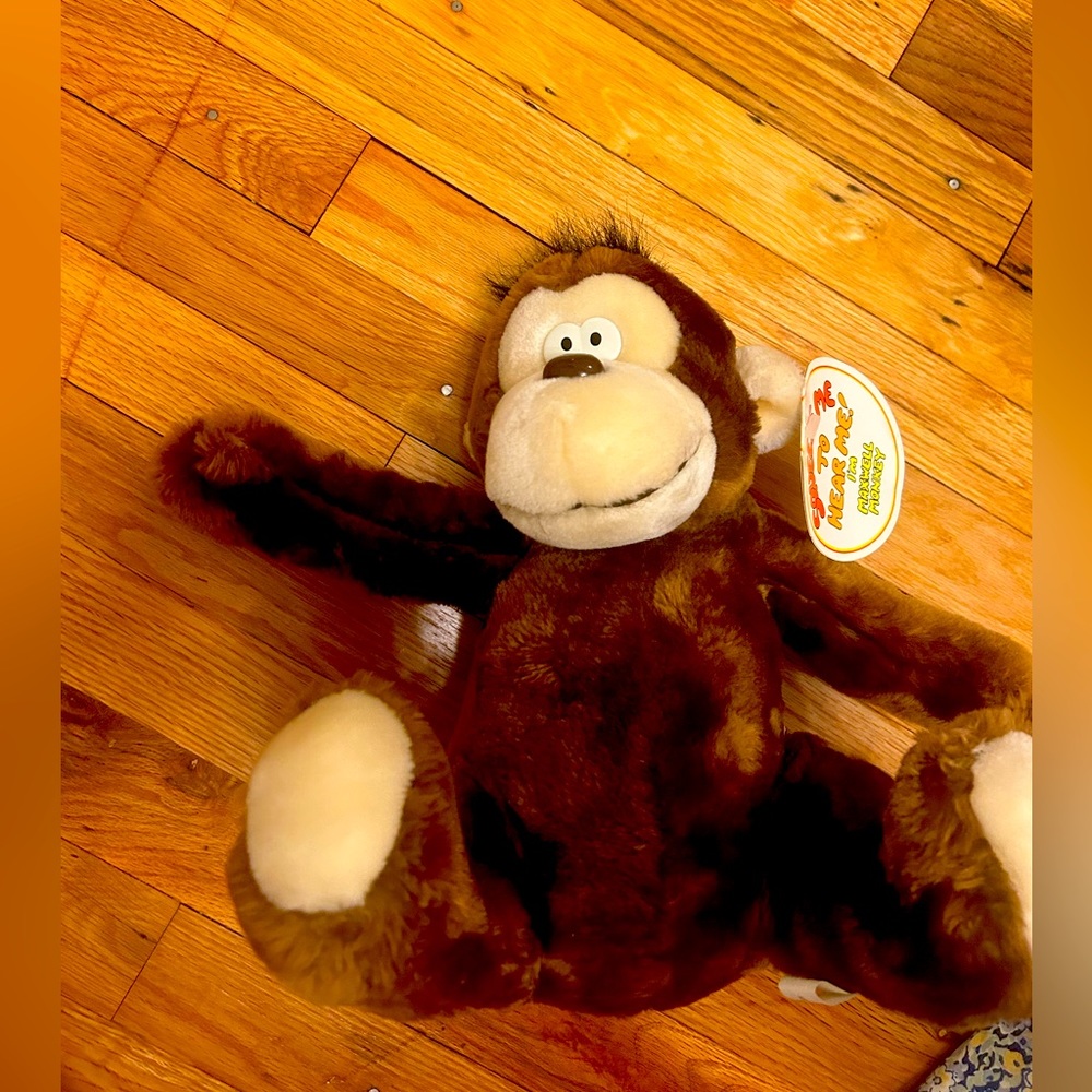 Vintage 1987 Maxwell the Monkey stuffed animal with squeeze sound -(sound works)